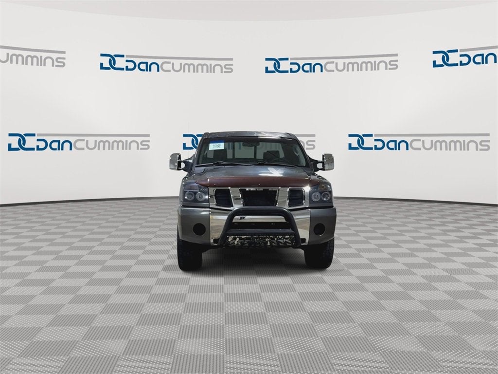 2005 Nissan Titan LE