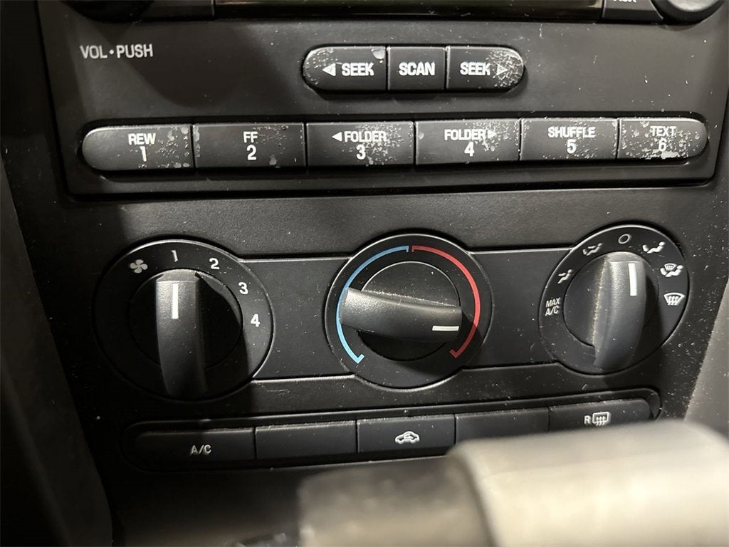 2006 Ford Mustang Standard