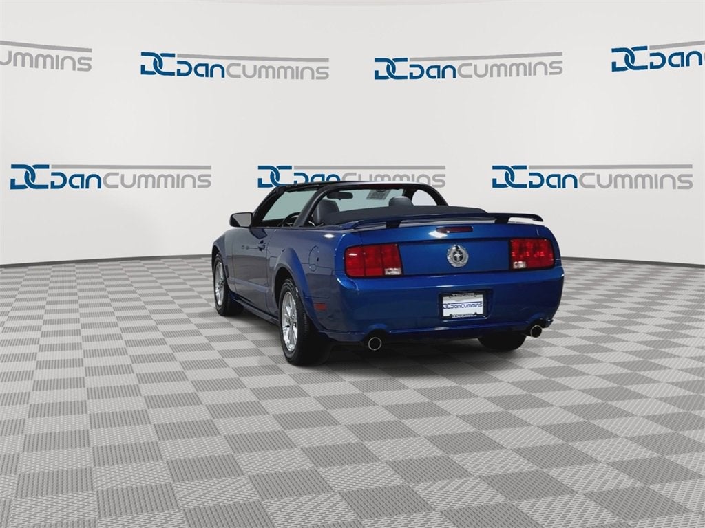 2006 Ford Mustang Standard