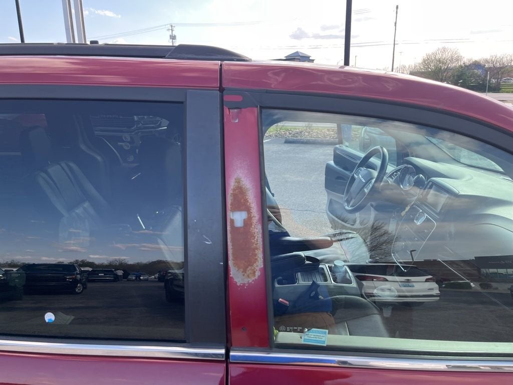 2015 Chrysler Town & Country Touring