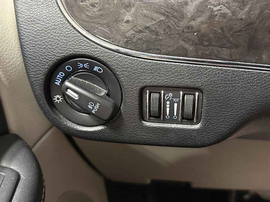 2016 Chrysler Town & Country Touring