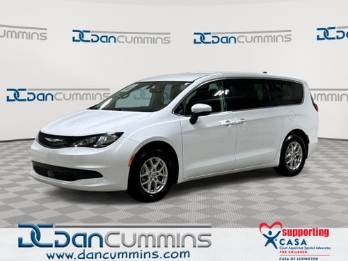 2022 Chrysler Voyager LX