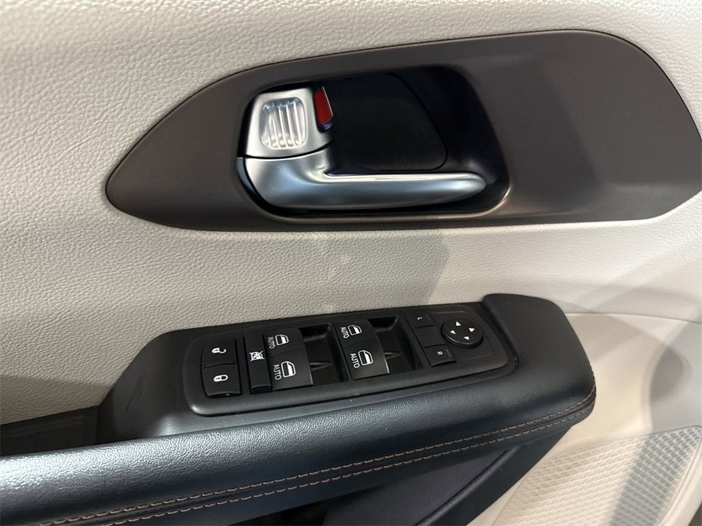 2019 Chrysler Pacifica Touring L Plus