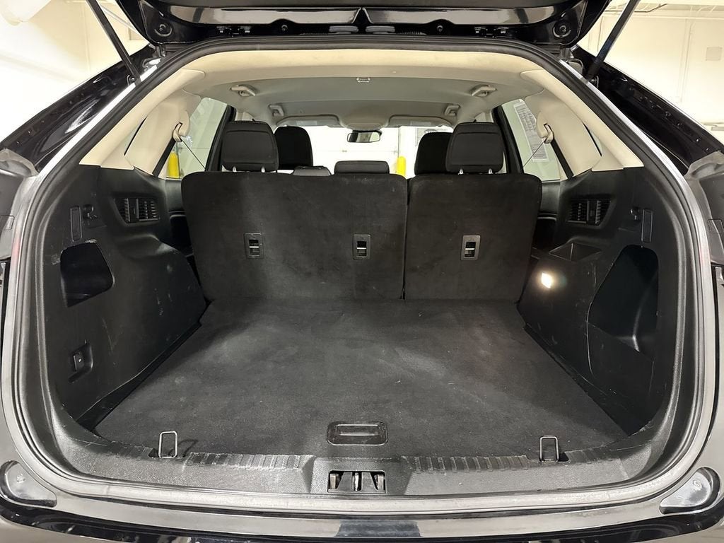 2022 Ford Edge SE