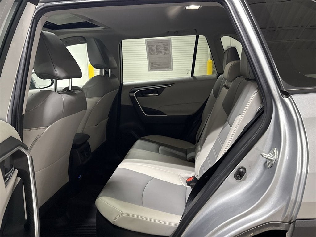 2022 Toyota RAV4 Hybrid XLE Premium