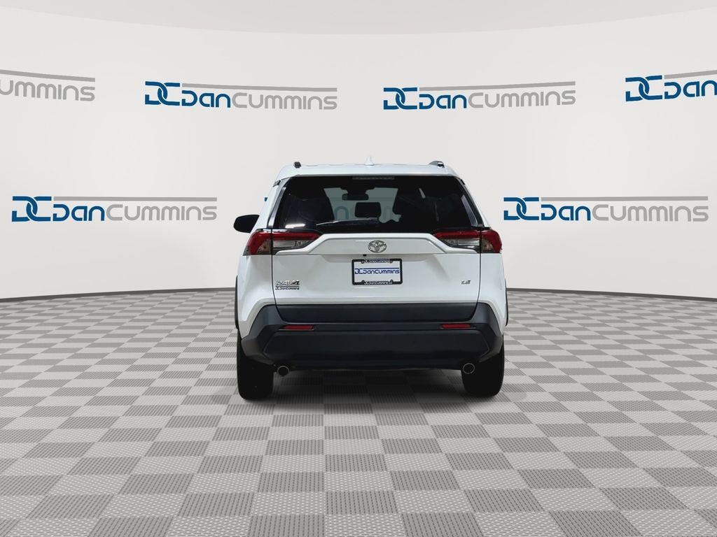 2019 Toyota RAV4 LE