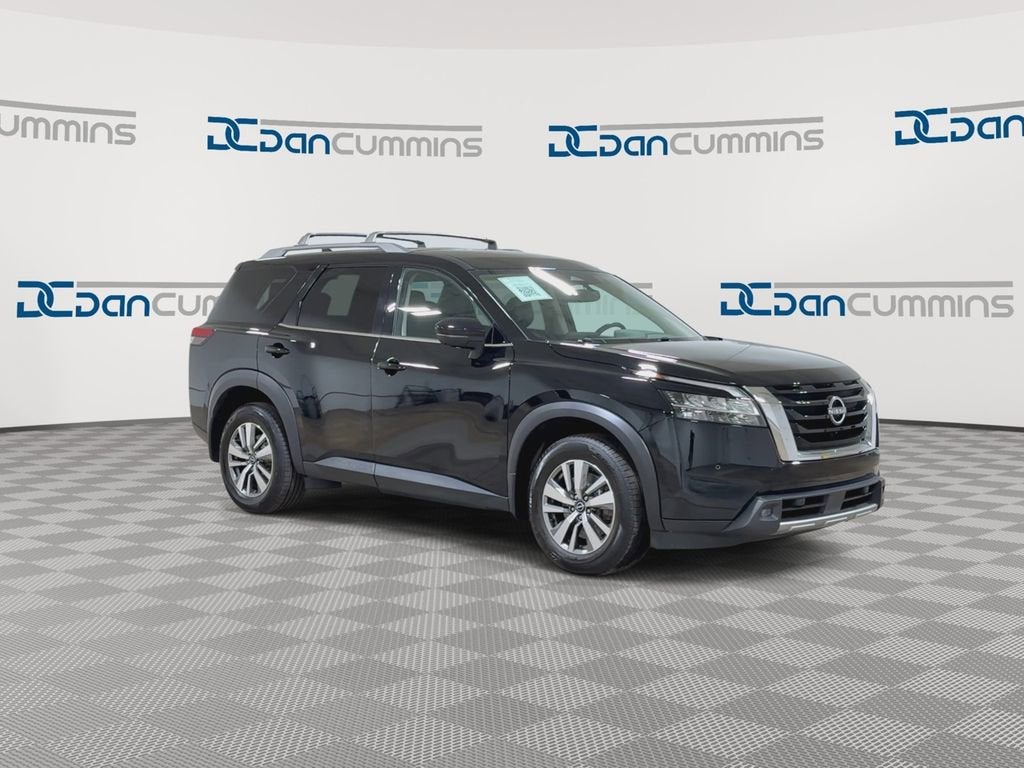 2022 Nissan Pathfinder SL