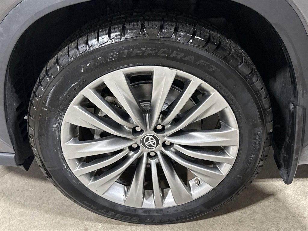2021 Toyota Highlander Hybrid Platinum