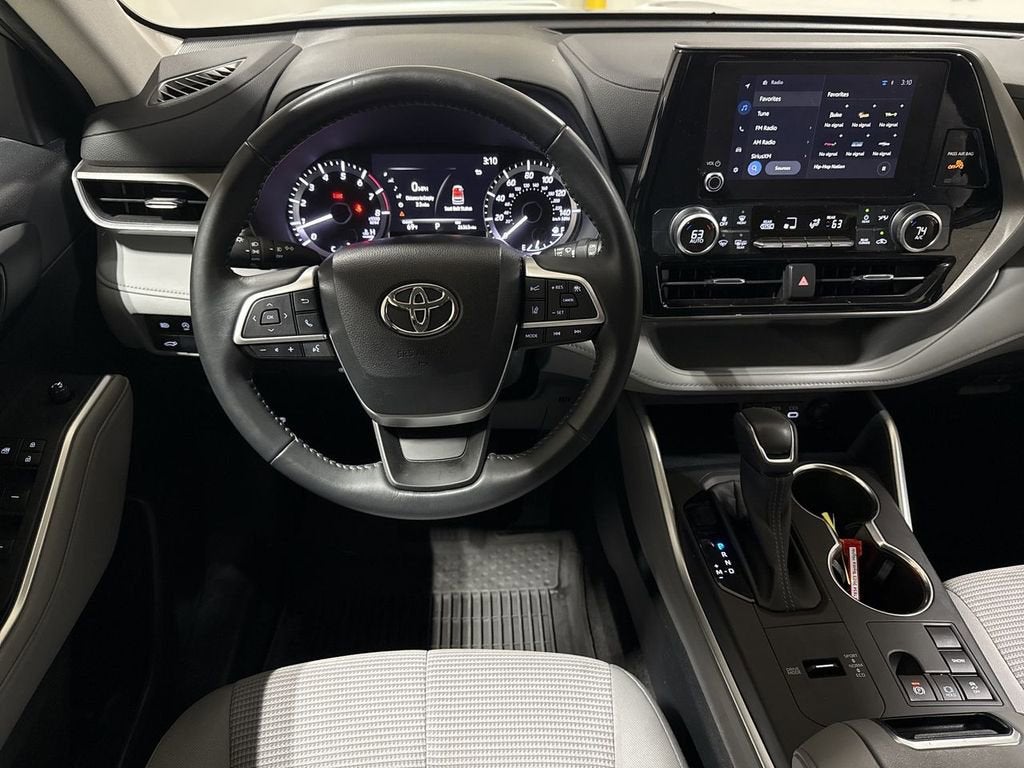 2023 Toyota Highlander L