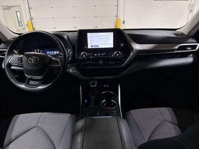 2024 Toyota Highlander LE