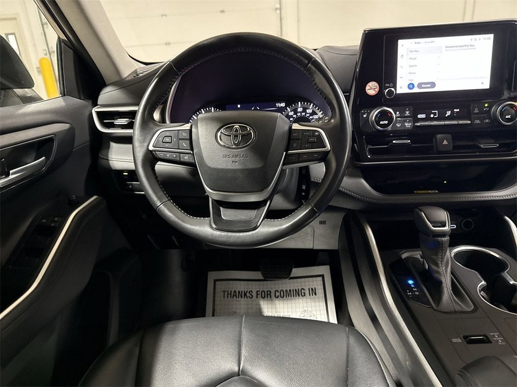 2024 Toyota Highlander LE