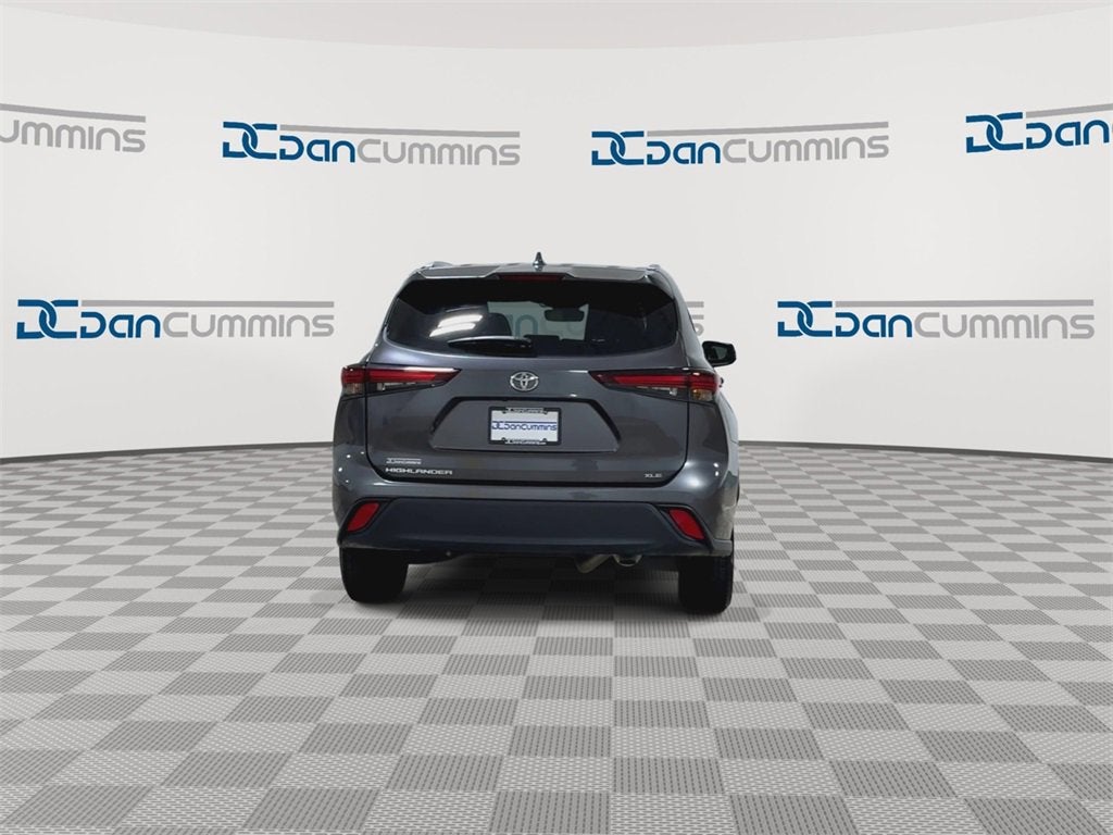 2024 Toyota Highlander LE