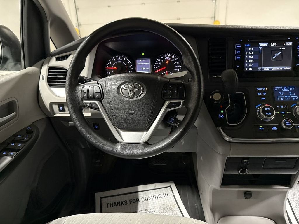 2016 Toyota Sienna LE AAS