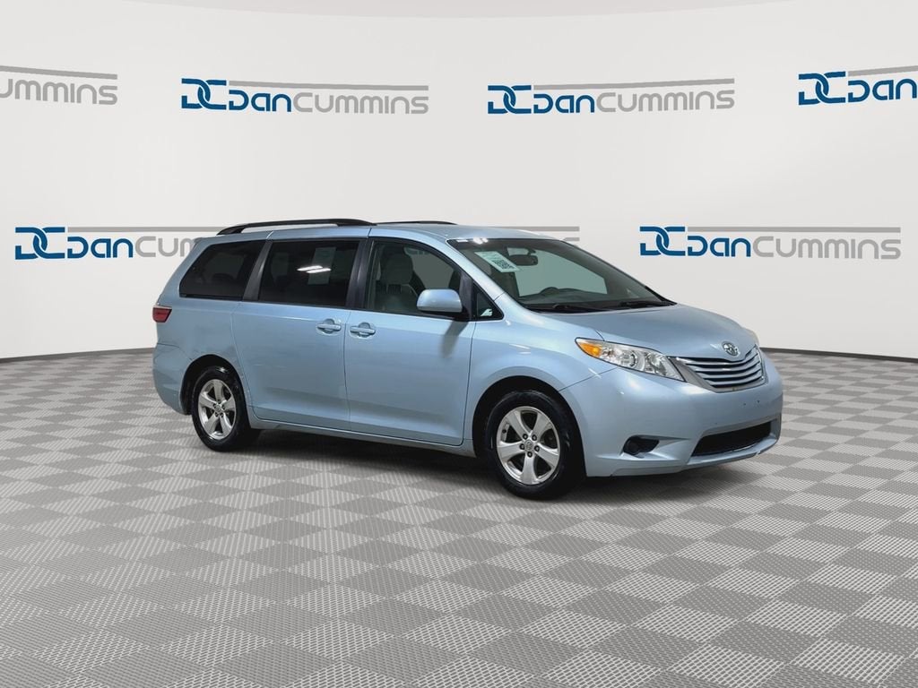 2016 Toyota Sienna LE AAS