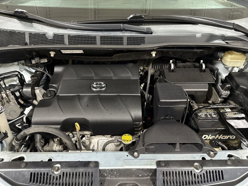 2016 Toyota Sienna LE AAS