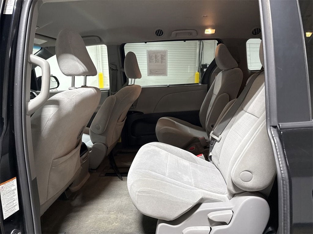 2015 Toyota Sienna LE AAS