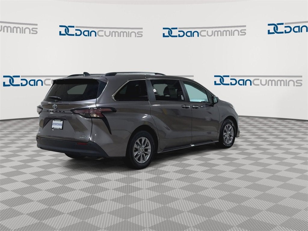 2024 Toyota Sienna XLE