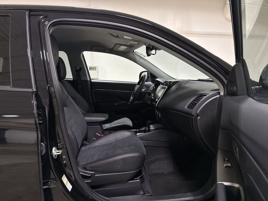 2025 Mitsubishi Outlander Sport S