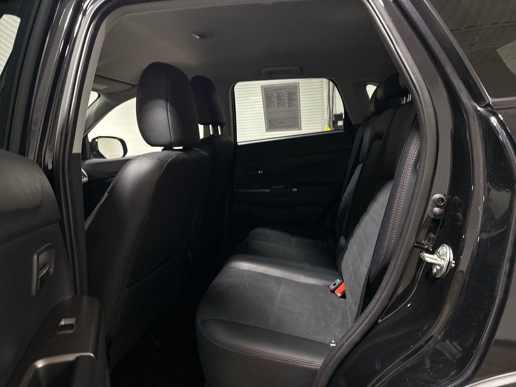 2025 Mitsubishi Outlander Sport S