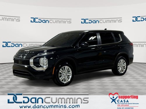 2022 Mitsubishi Outlander ES