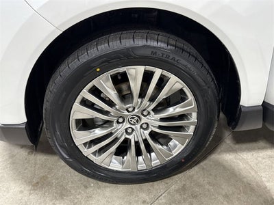 2024 Toyota Venza LE