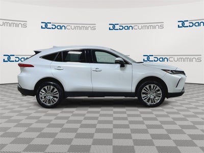 2024 Toyota Venza LE