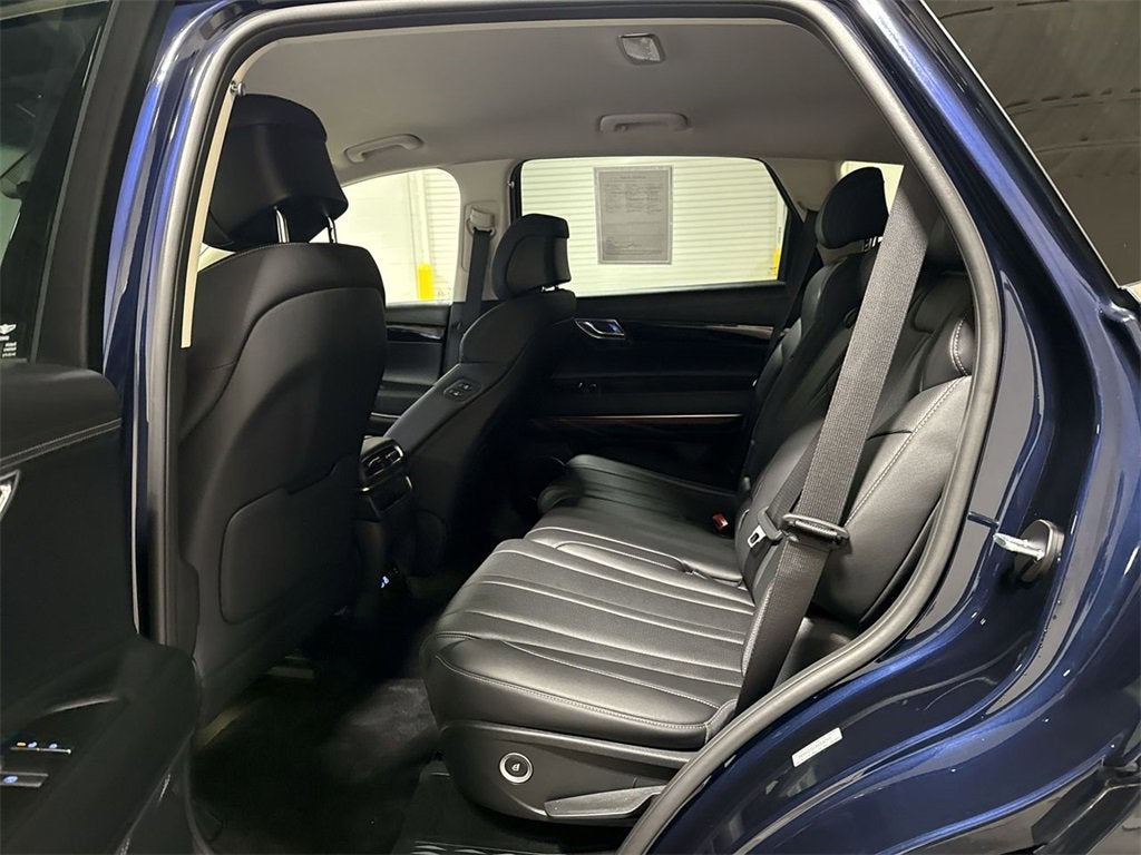 2025 Genesis GV80 Standard