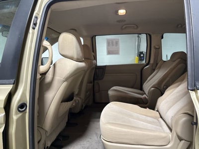 2010 Kia Sedona LX