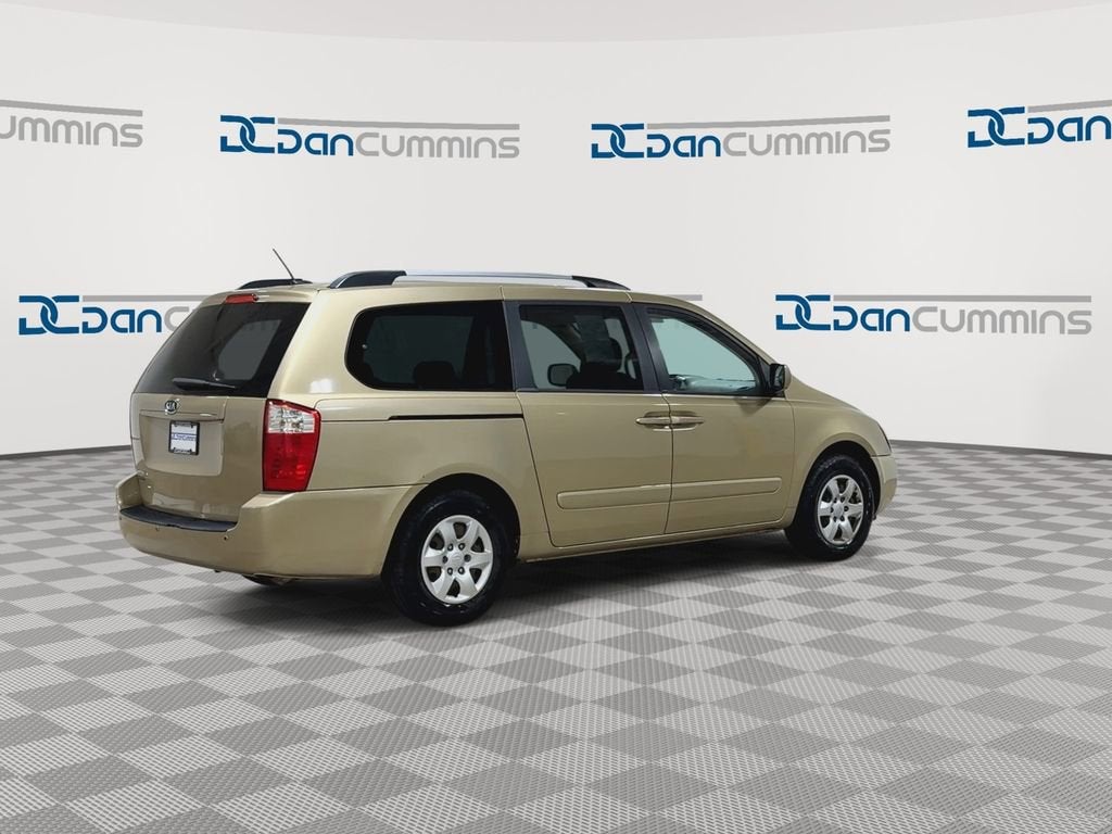 2010 Kia Sedona LX