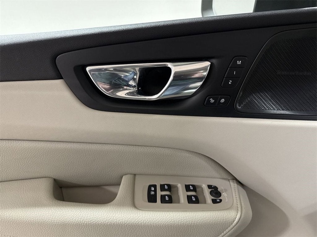 2020 Volvo XC60 Momentum