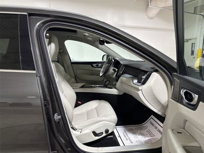 2020 Volvo XC60 Momentum