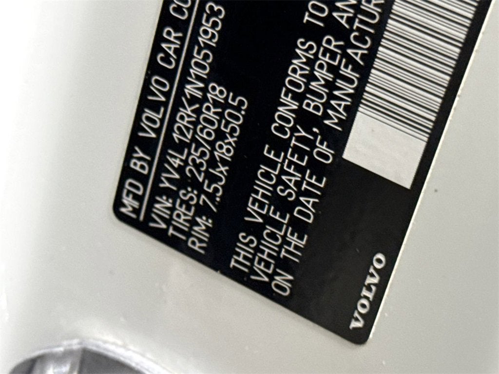 2022 Volvo XC60 Momentum