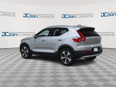 2024 Volvo XC40 Plus Bright Theme
