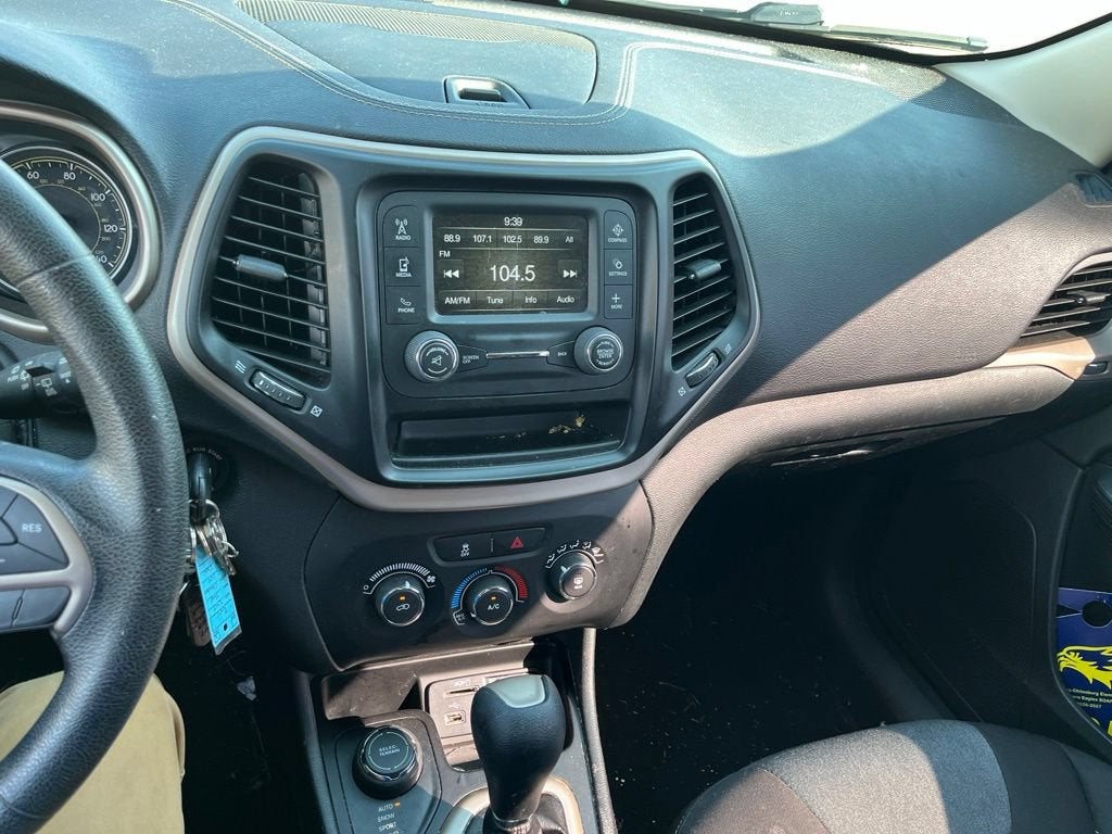 2015 Jeep Cherokee Sport