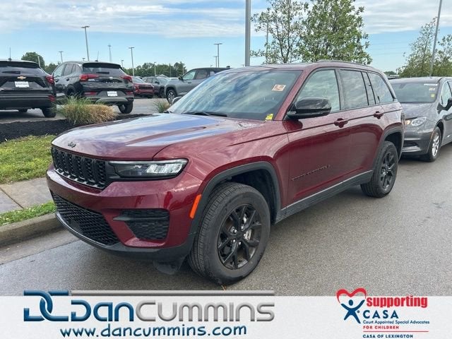 2025 Jeep Grand Cherokee Altitude 4x4's photo