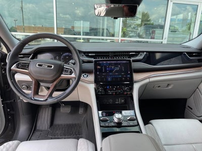 2022 Jeep Grand Cherokee Summit