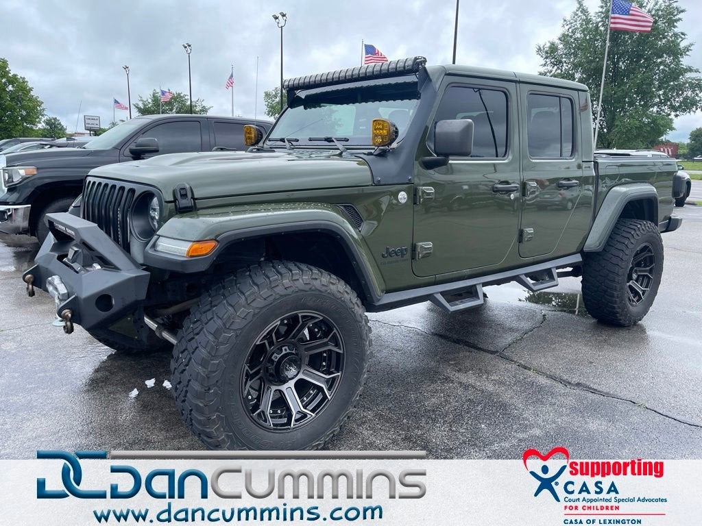 2021 Jeep Gladiator Overland's photo