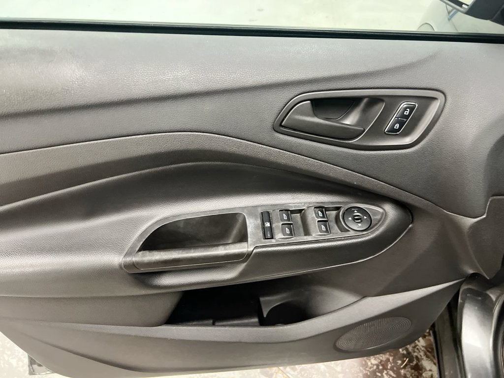 2016 Ford Escape S