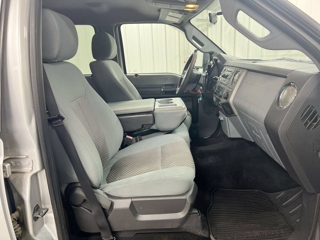 2012 Ford Super Duty F-350 DRW XL