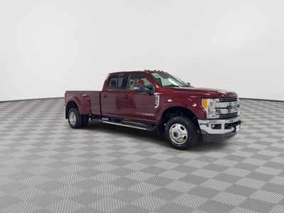 2017 Ford Super Duty F-350 DRW Lariat