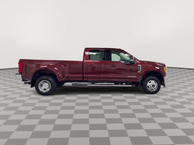2017 Ford Super Duty F-350 DRW Lariat