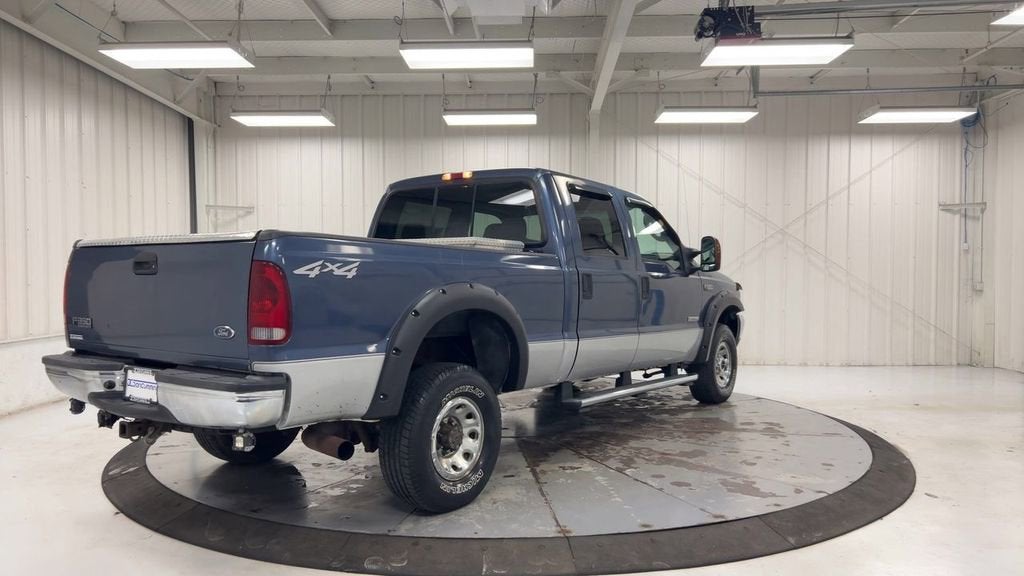 2004 Ford Super Duty F-350 SRW XL