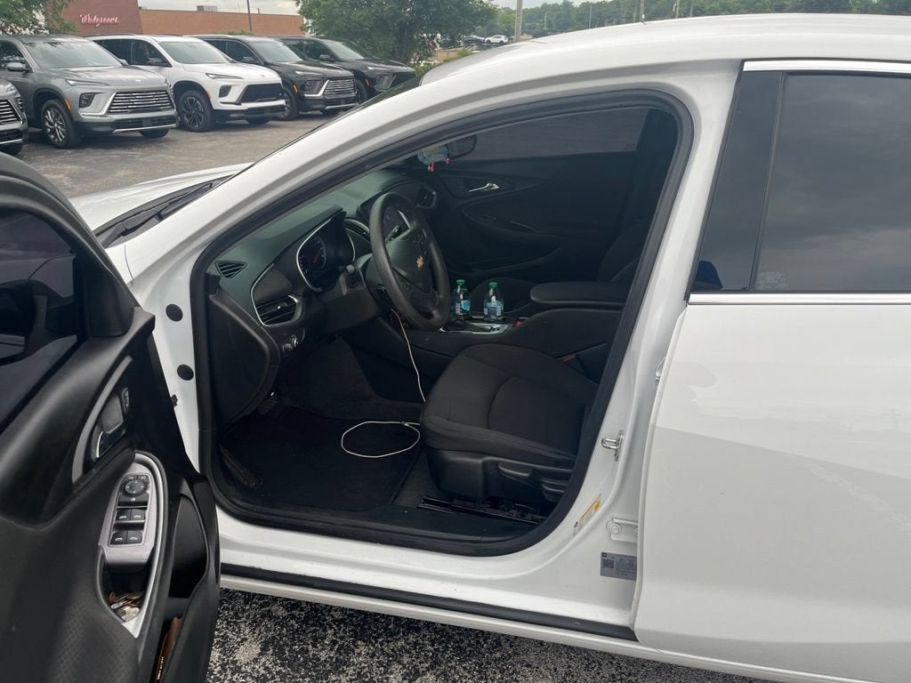 2023 Chevrolet Malibu LS