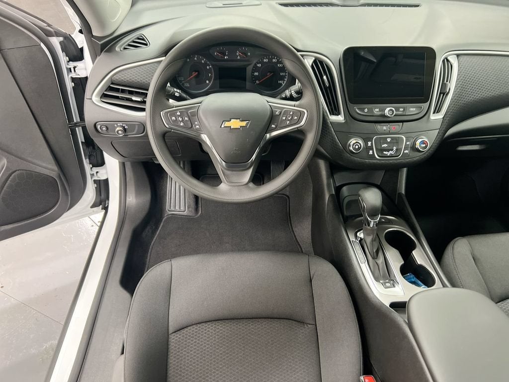 2024 Chevrolet Malibu LS
