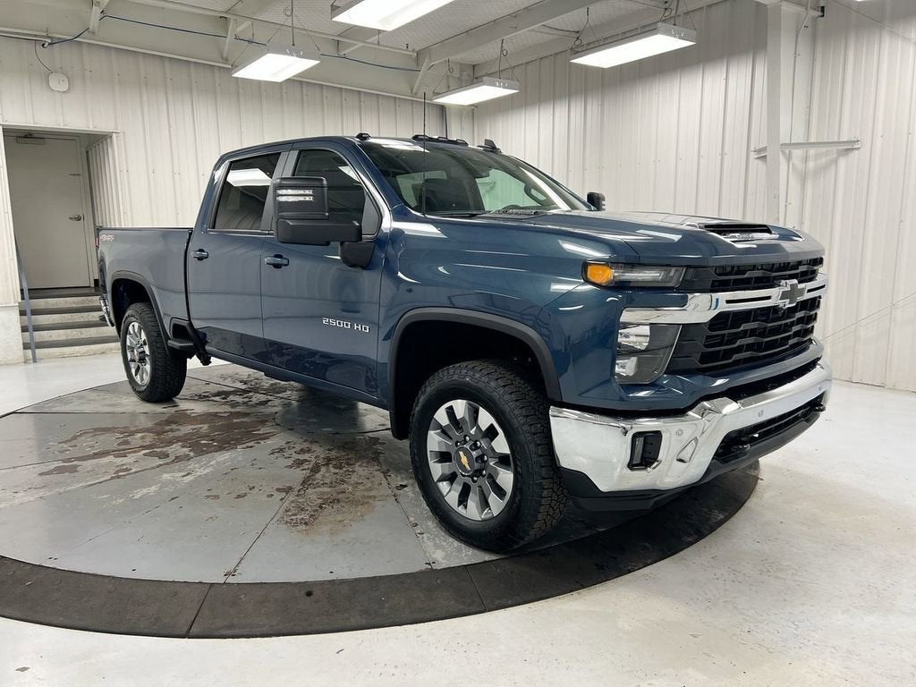 2026 Chevrolet Silverado 2500 HD LT - Photo 2