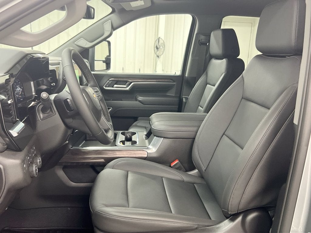 2025 Chevrolet Silverado 3500 HD LTZ DRW