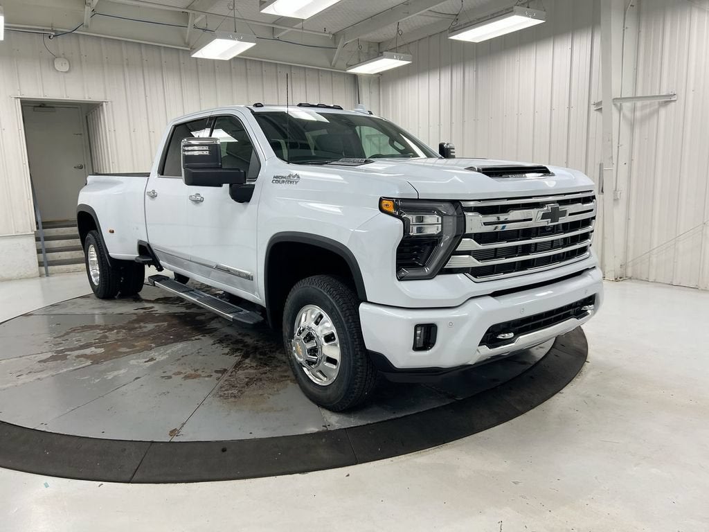 2026 Chevrolet Silverado 3500 HD High Country DRW