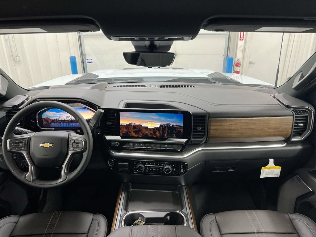 2026 Chevrolet Silverado 3500 HD High Country DRW