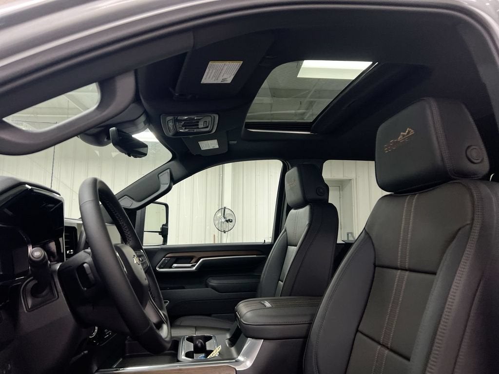 2026 Chevrolet Silverado 3500 HD High Country DRW