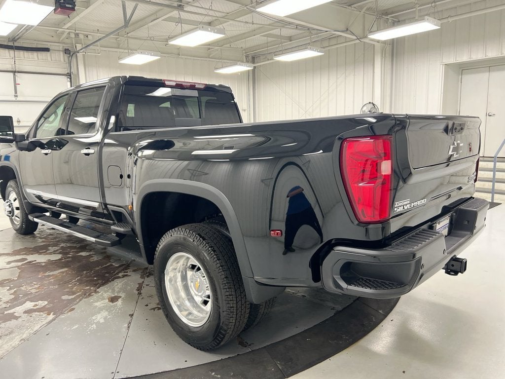 2026 Chevrolet Silverado 3500 HD High Country DRW
